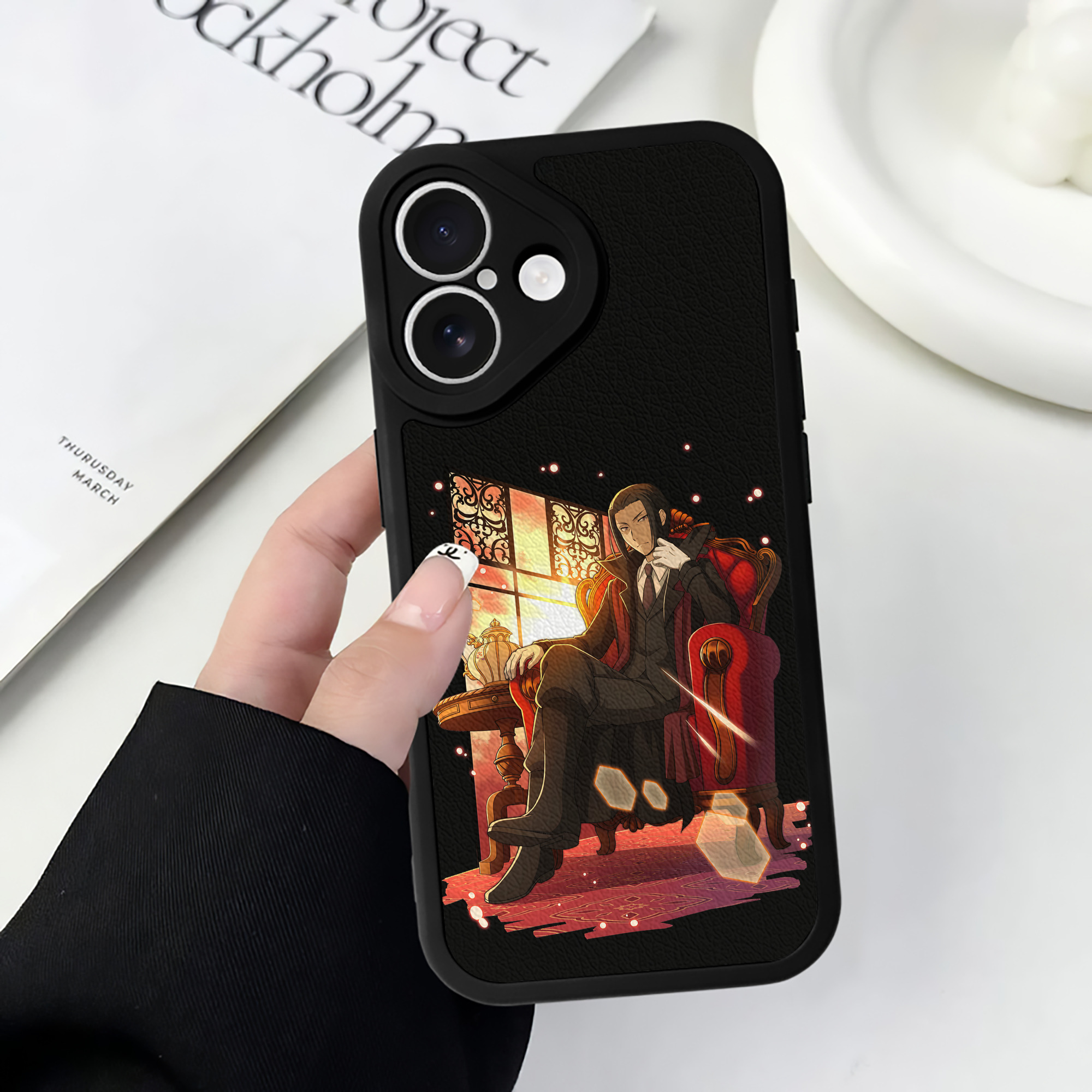 （画像用） 文豪ストレイドッグス Bungo Stray Dogs 【iPhone 16シリーズ対応】シリコンスマホケース（レザー調） 材質：シリコン